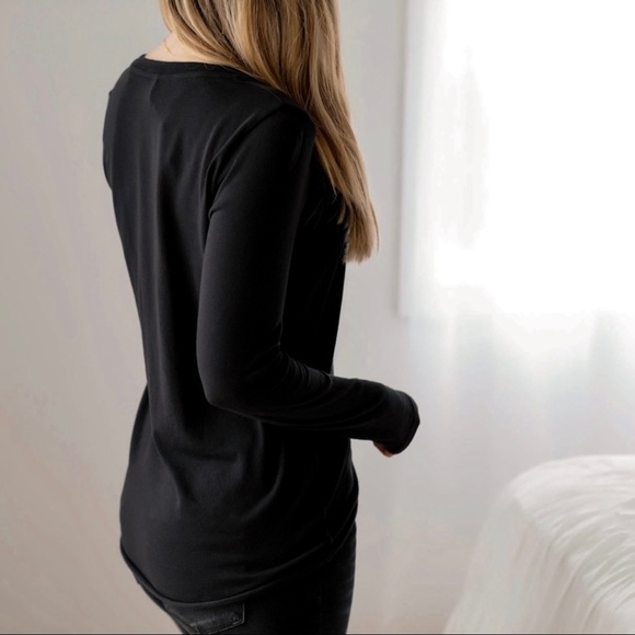 11thstreet | Raw Edge Black LS - Picture 2 of 9